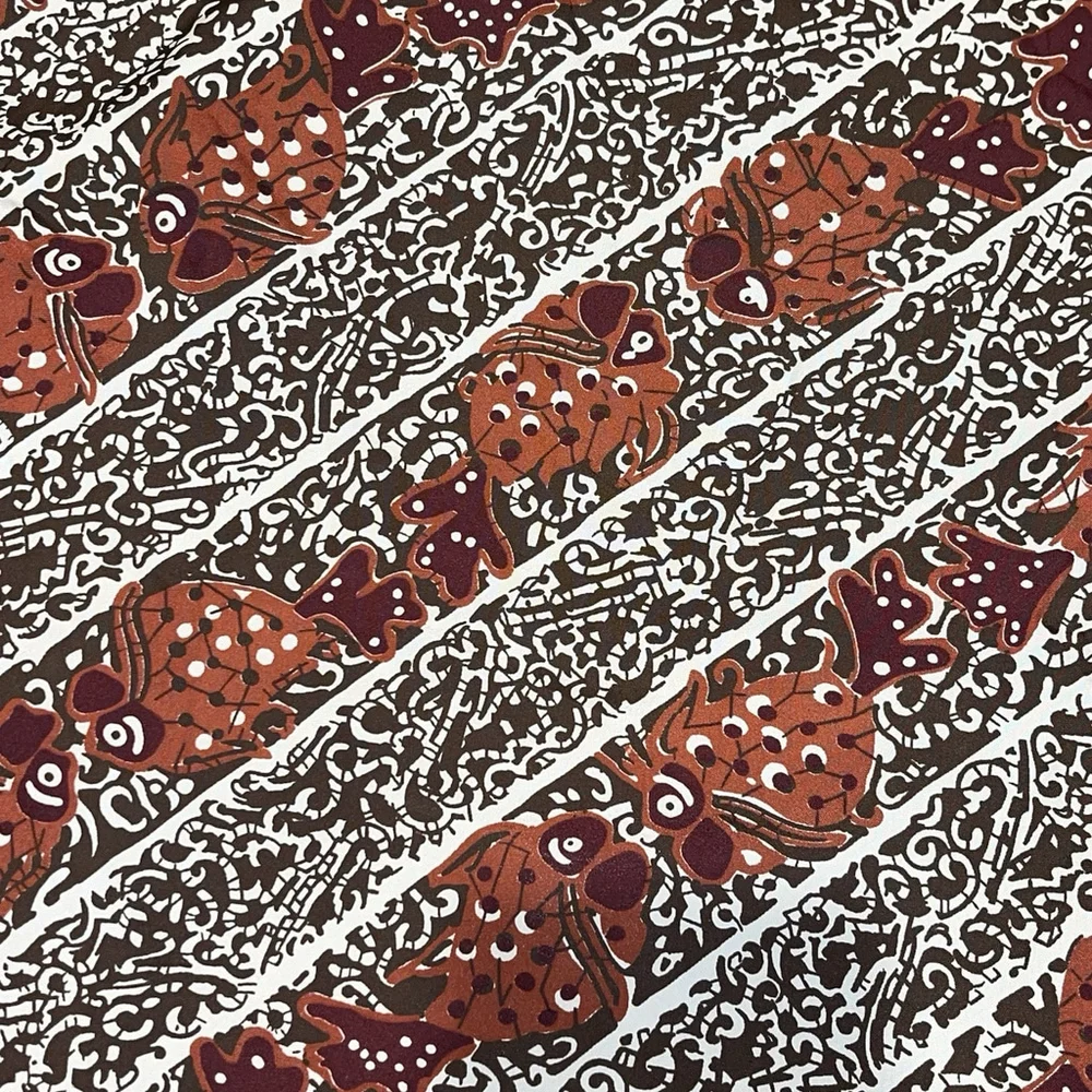 Vintage Burnt Orange Cream Brown Fish Pattern Scarf 100% Polyester‎ Made In USA